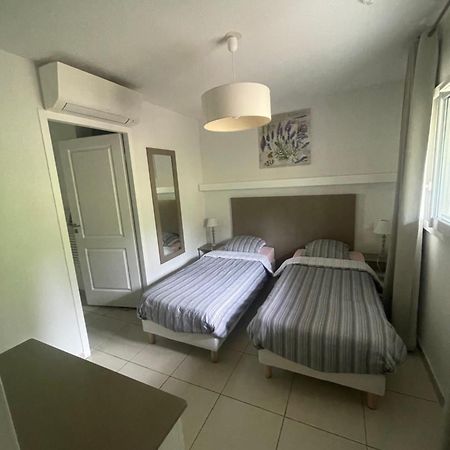 Meuble 6 Personnes Lägenhet Remoulins Exteriör bild